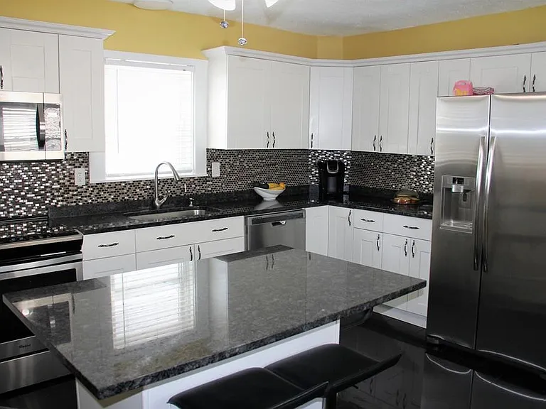 18 Carroll St #2 — Photo 1
