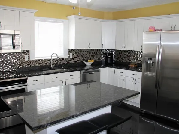 18 Carroll St #2, Chelsea, MA 02150