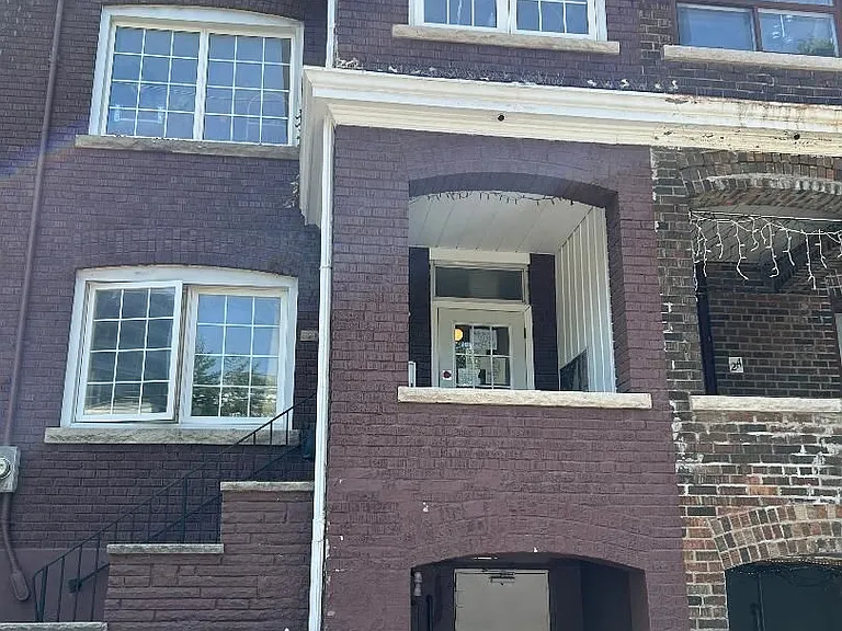 2 Elm Grove Ave #103 — Photo 1