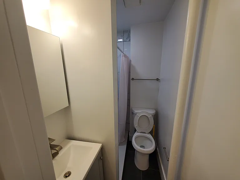 24 Phillips St #8 — Photo 10