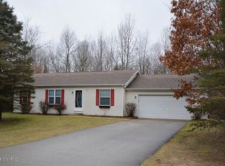 815 Point Way, Lawton, MI 49065