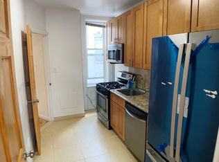 25-19 43rd St #B2, Astoria, NY 11103