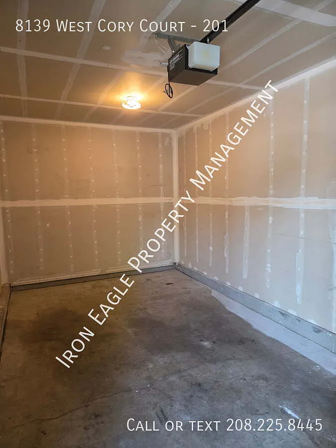 2 bed, 1.0 bath, $1,425 — Photo 4