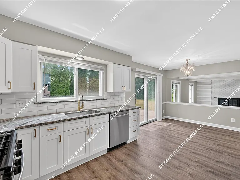27345 Harvard Rd — Photo 14