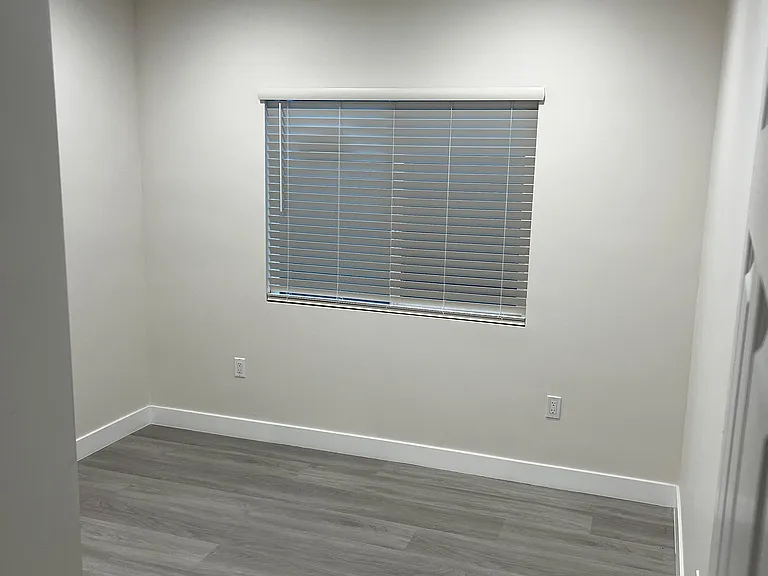 7021 Jamieson Ave — Photo 14