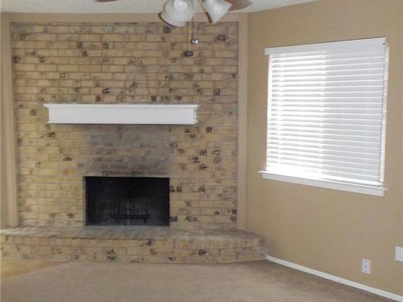 3rd image of 2501 Lemmontree Ln