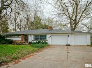 1400 Sheridan Rd, Pekin, IL 61554