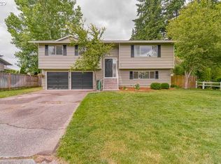 810 NE 16th Ave, Canby, OR 97013