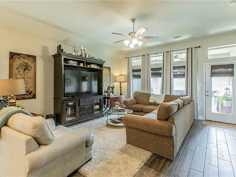 6209 Llano Stage Trl — Photo 2