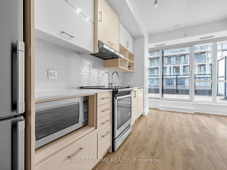 128 Fairview Mall Dr #509 — Photo 10