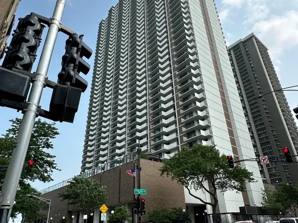 6033 N Sheridan Rd APT 26L, Chicago, IL 60660