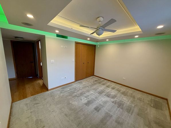 5632 S Narragansett Ave #101