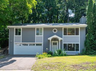 3064 Alexander Ln, Mound, MN 55364