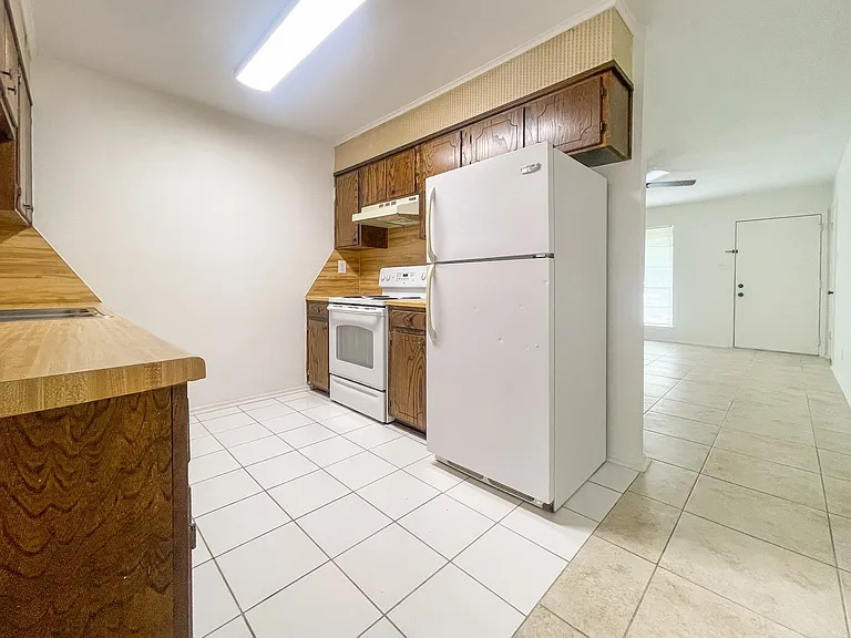 517 Karen Dr — Photo 8