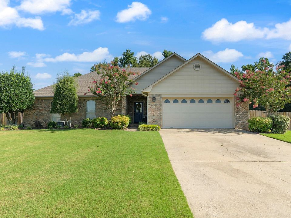 1st image of 9 Weaver Cir