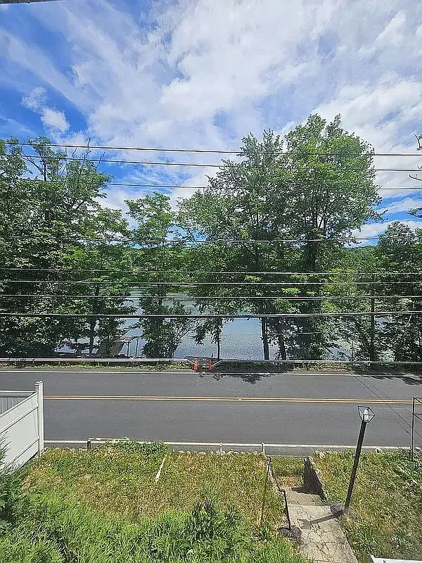 616 Lakes Rd — Photo 2