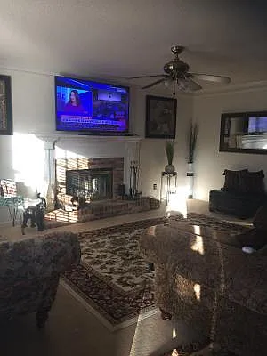 Spacious living room, waiting for your personal touch!