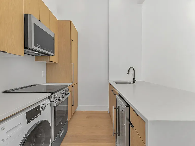 19 Saint Marks Pl #3H — Photo 3