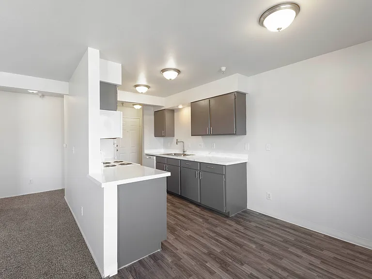 Aspen Heights Apartments — Photo 21