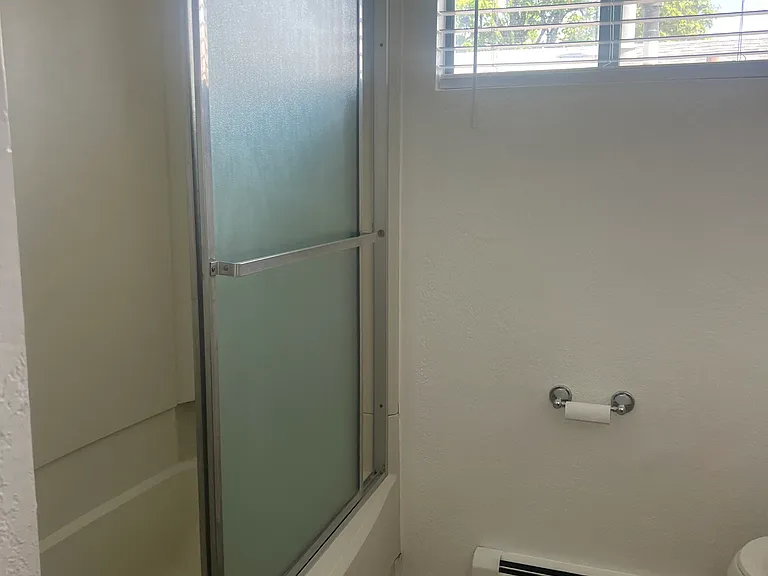 1410 N 15th St #2 — Photo 5