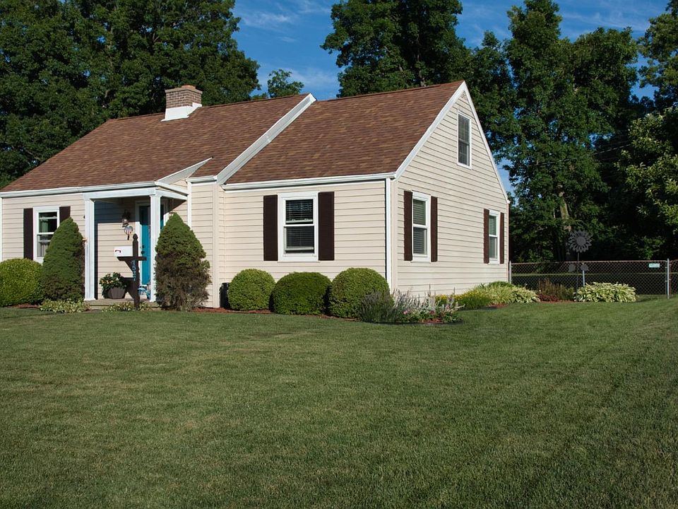 1st image of 1527 Woodview Ln