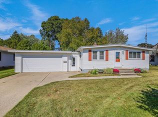 2322 38th St, Two Rivers, WI 54241