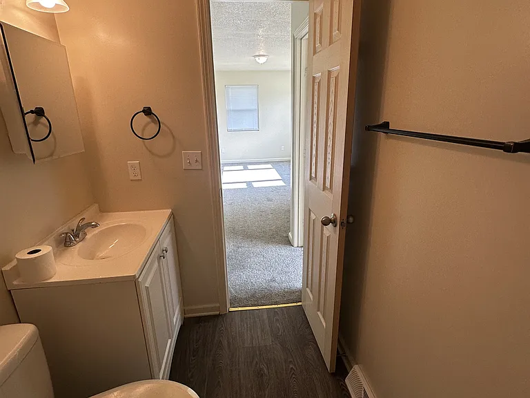3235 N 84th Ter — Photo 19
