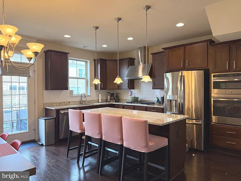 104 Vanguard Ln — Photo 5