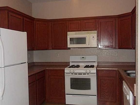 2nd image of 8004 Neptune St #A