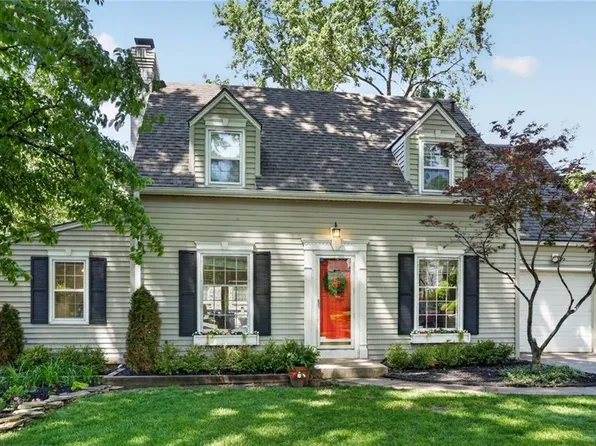 5500 Falmouth Rd, Fairway, KS 66205
