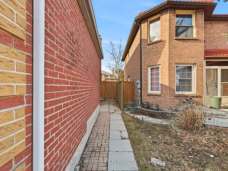 584 Strouds Ln #BASEMENT — Photo 23