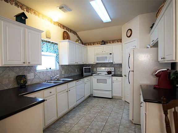5th image of 11506 Alcott Dr