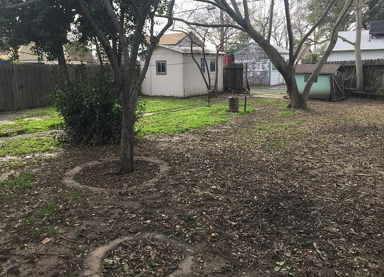 2nd image of 128 Earl Ave