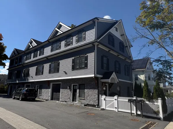 59 Cherry St #1, Waltham, MA 02453