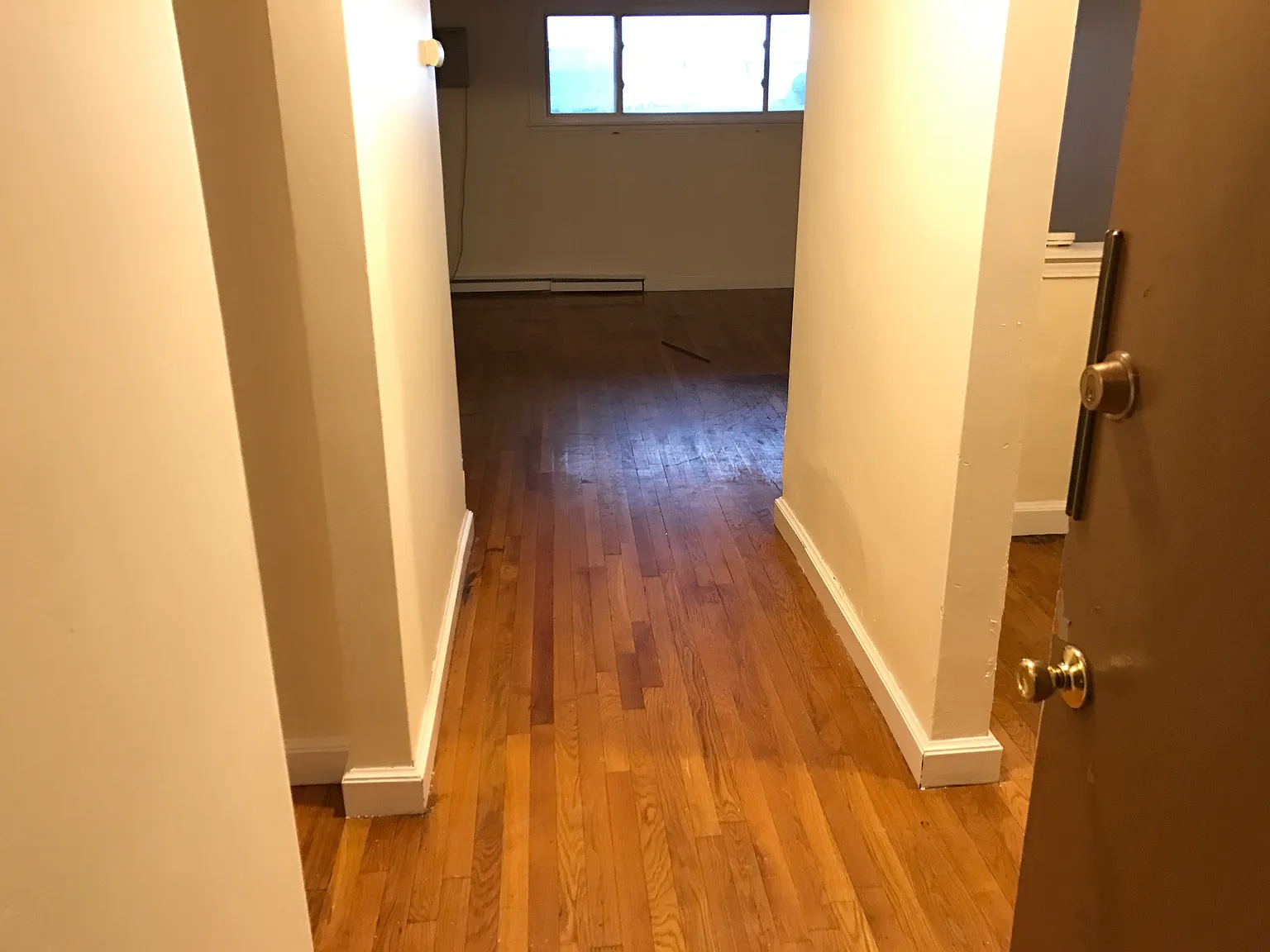 2 bed, 900 sqft, $2,450 — Photo 3