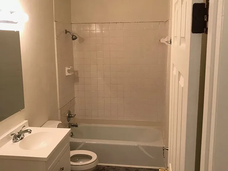 1313 Seminole Dr — Photo 8