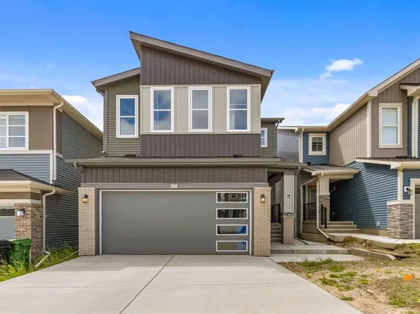47 Carringvue Dr NW, Calgary, AB T3P 0W4