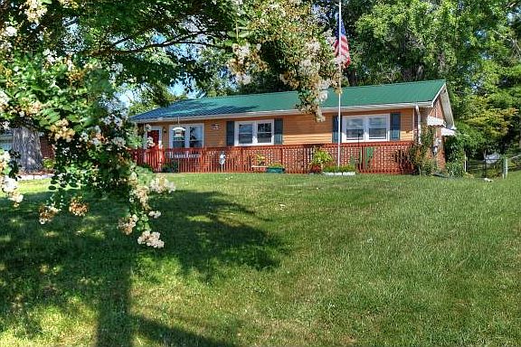2nd image of 316 Greenway Dr