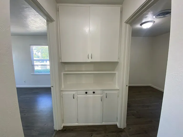 563 W Center St — Photo 19