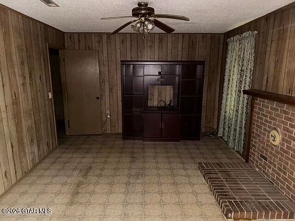 5th image of 96 Hill St