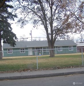 1110 1112 Arlington Drive, Moses Lake, WA, 98837