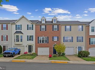 590 Tuliptree Sq NE, Leesburg, VA 20176
