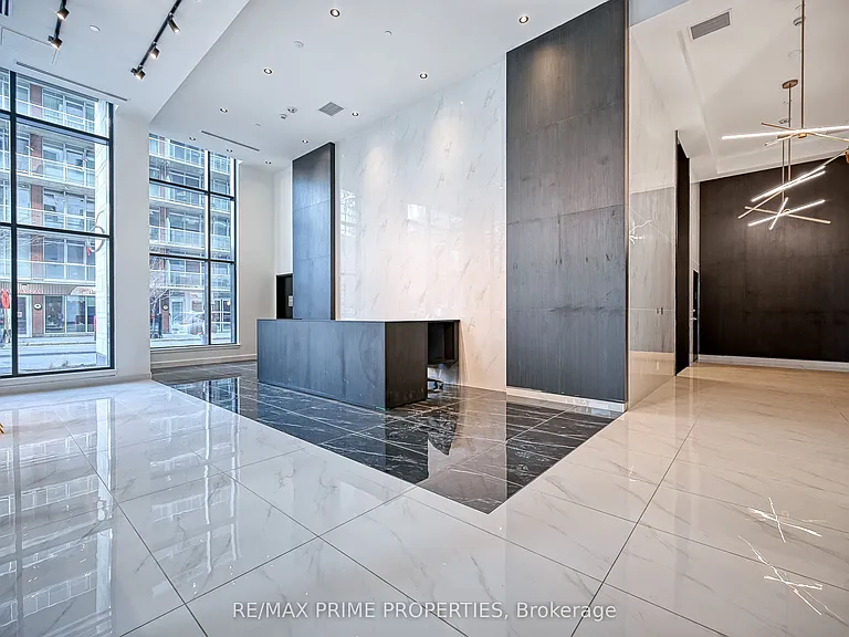 180 George St #508 — Photo 28