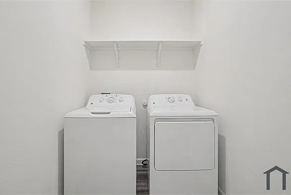 3 bed, 1471 sqft, $2,450 — Photo 3
