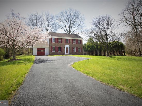 8767 Autumn Hill Dr, Ellicott City, MD 21043