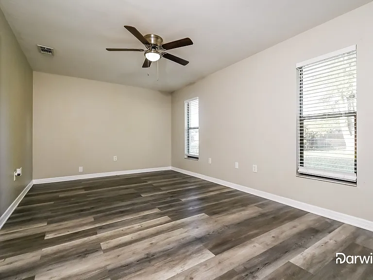 7986 Benjamin Dr — Photo 10