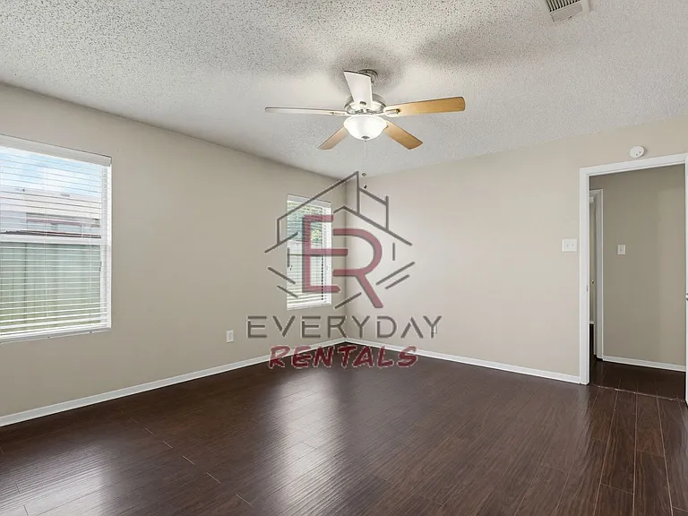 3005 Thoroughbred Dr — Photo 12