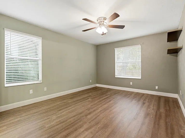 11238 NW 35th Ave — Photo 13