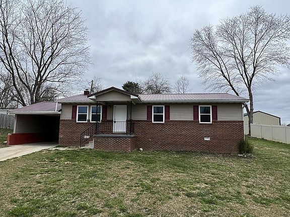 2nd image of 159 Pinehurst Cir