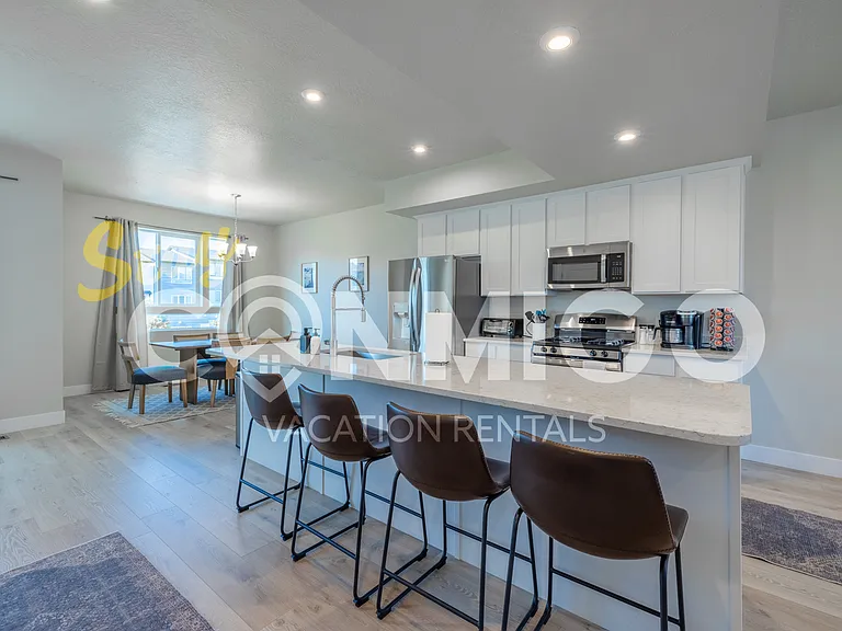1024 W 400 S — Photo 38